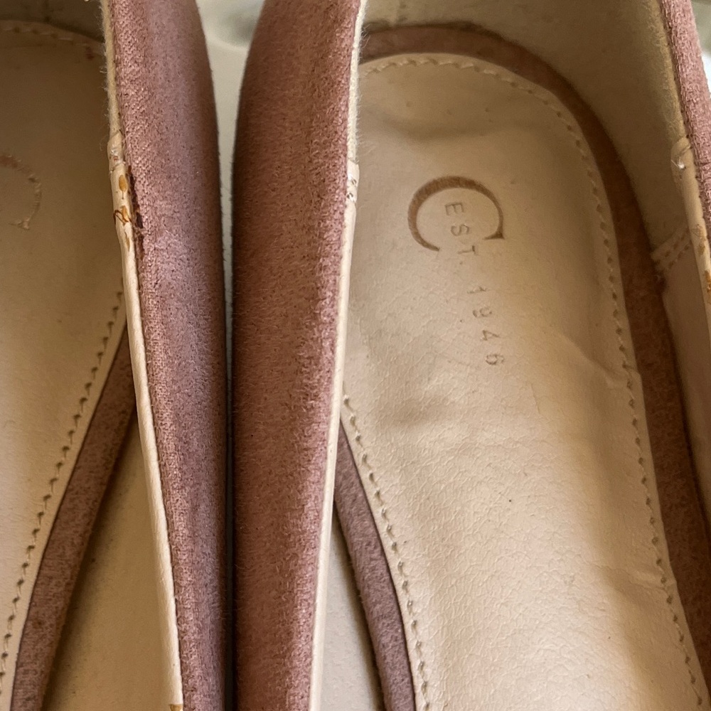 C. EST 1946 Women's Old Rose Pink Suede Block Shimmering Heel Pump - Picture 13 of 13